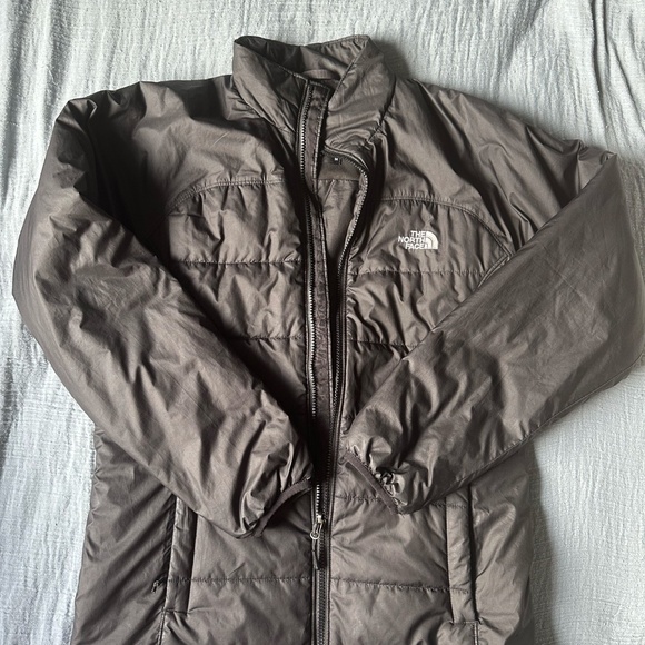 North face Women's Light Weight Black Puffer Jacket Size Medium - Picture 11 of 11
